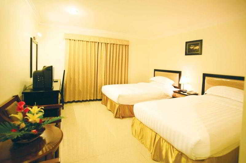 Cardamom Hotel & Apartment Phnom Penh Exterior photo