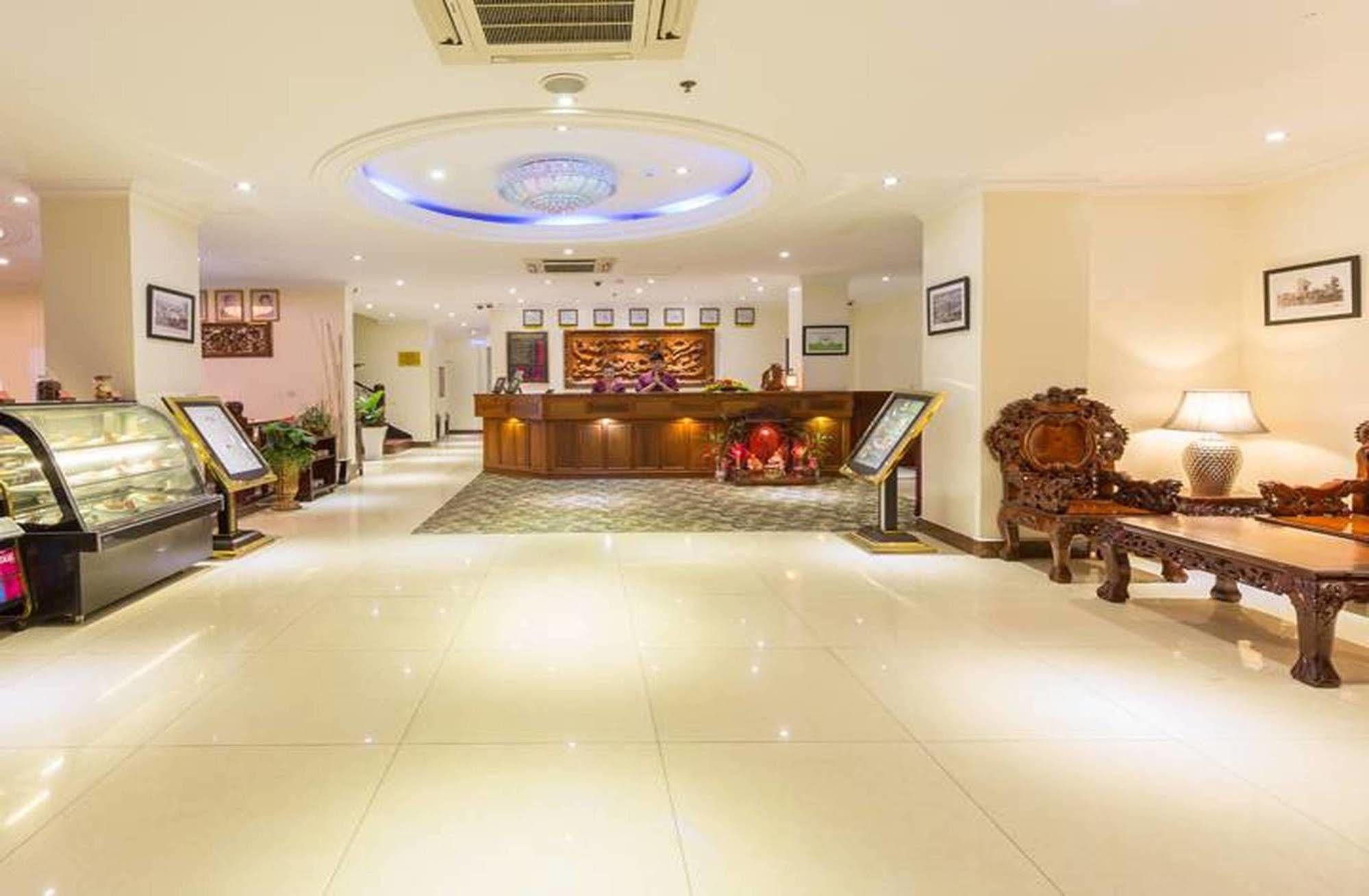 Cardamom Hotel & Apartment Phnom Penh Exterior photo