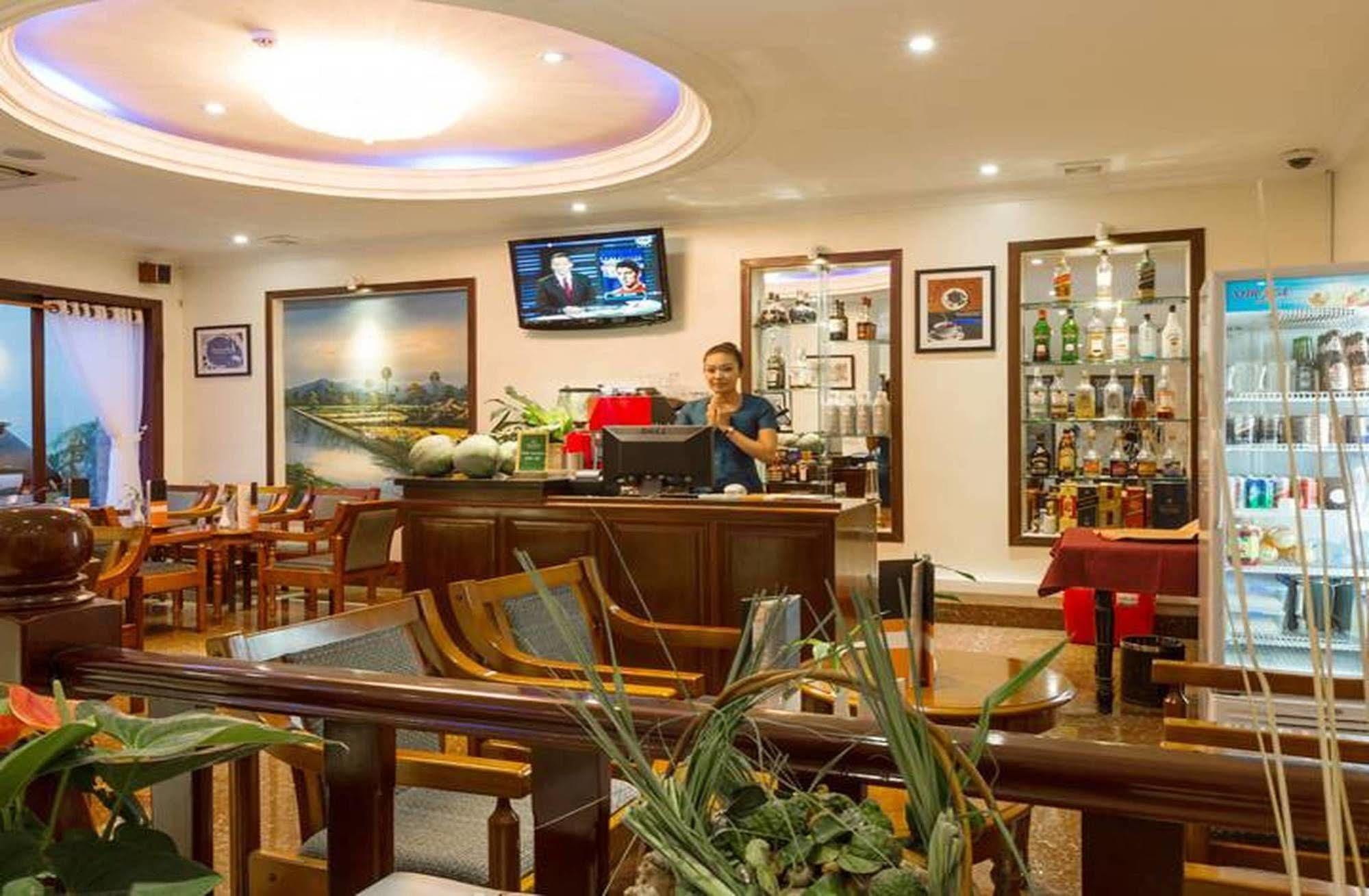 Cardamom Hotel & Apartment Phnom Penh Exterior photo