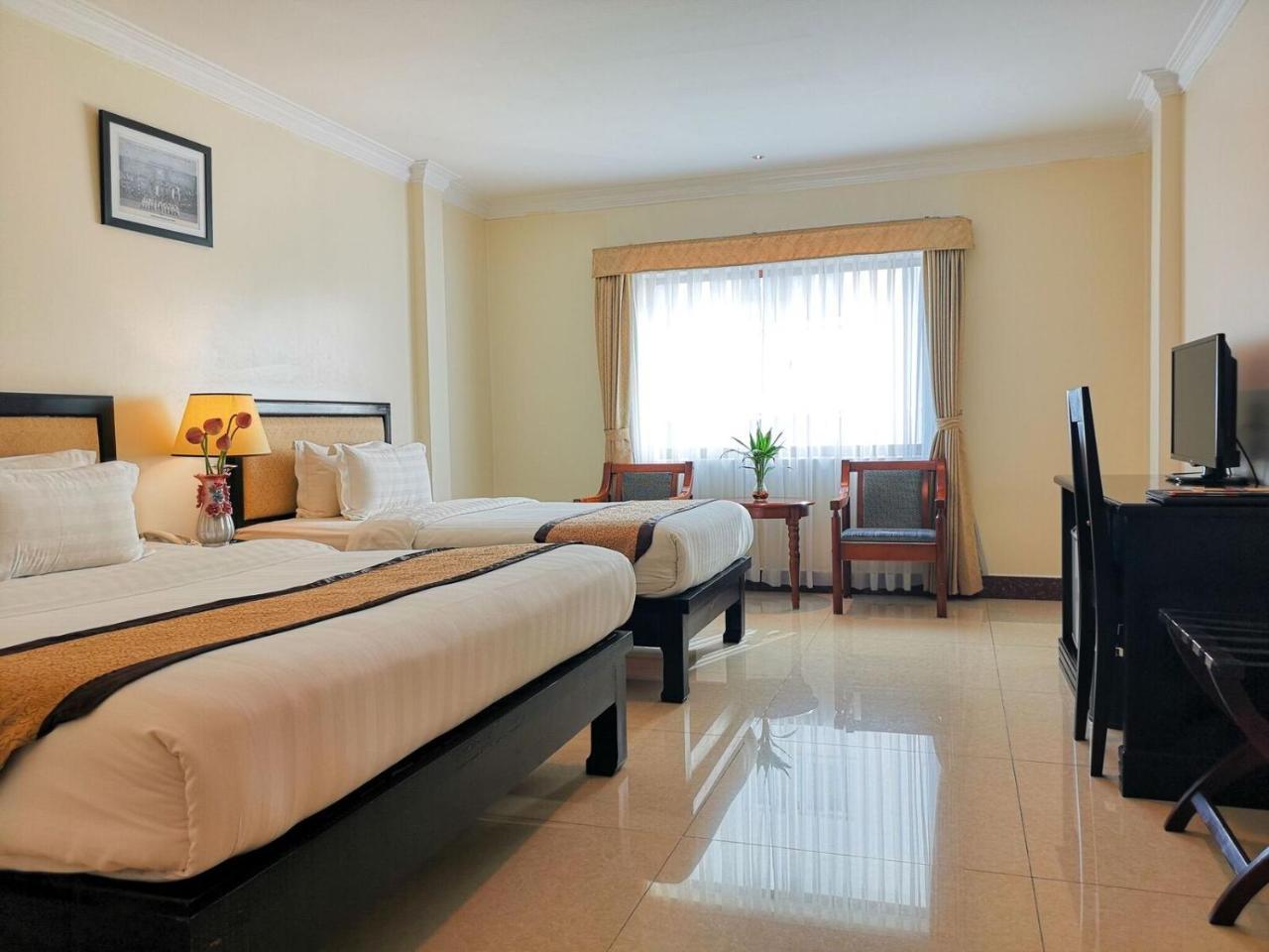 Cardamom Hotel & Apartment Phnom Penh Exterior photo