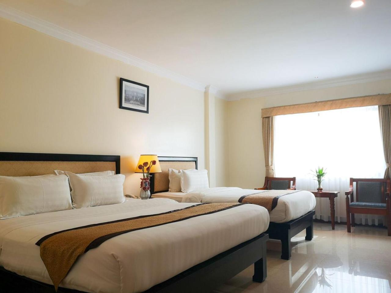 Cardamom Hotel & Apartment Phnom Penh Exterior photo