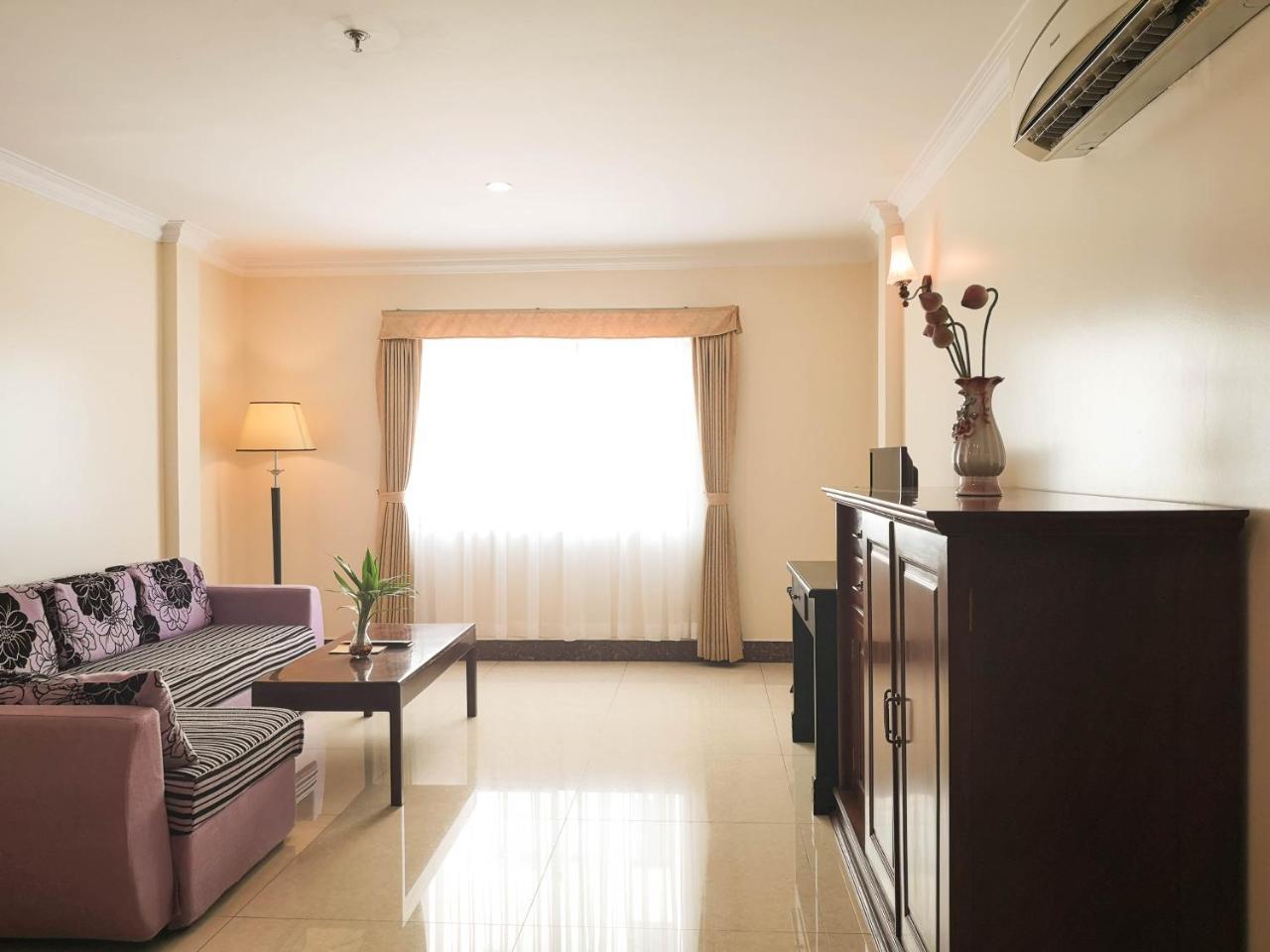Cardamom Hotel & Apartment Phnom Penh Exterior photo